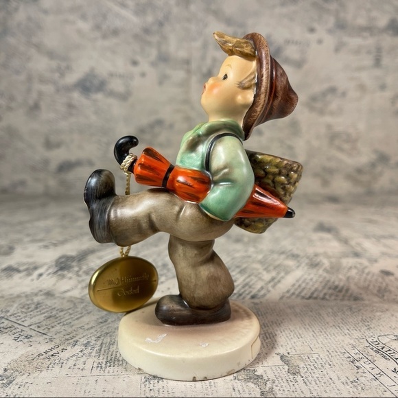Goebel 1991 Final Issue #926 Globe Trotter Figurine Made in Germany - Picture 5 of 10